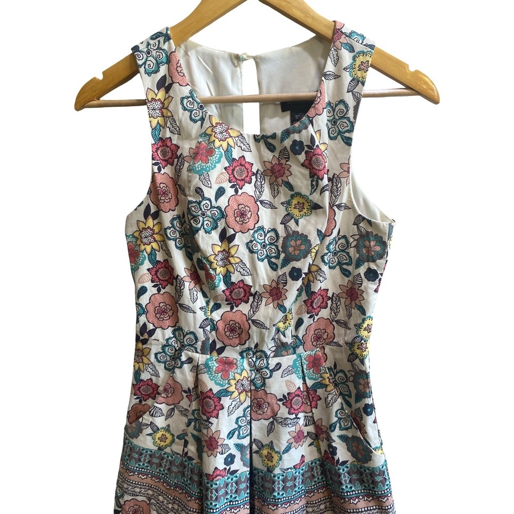 Teezeme Ivory Floral Pleated Mini Dress Size 3/4 Sleeveless Eyelet Pockets Cute‎ - Picture 4 of 13